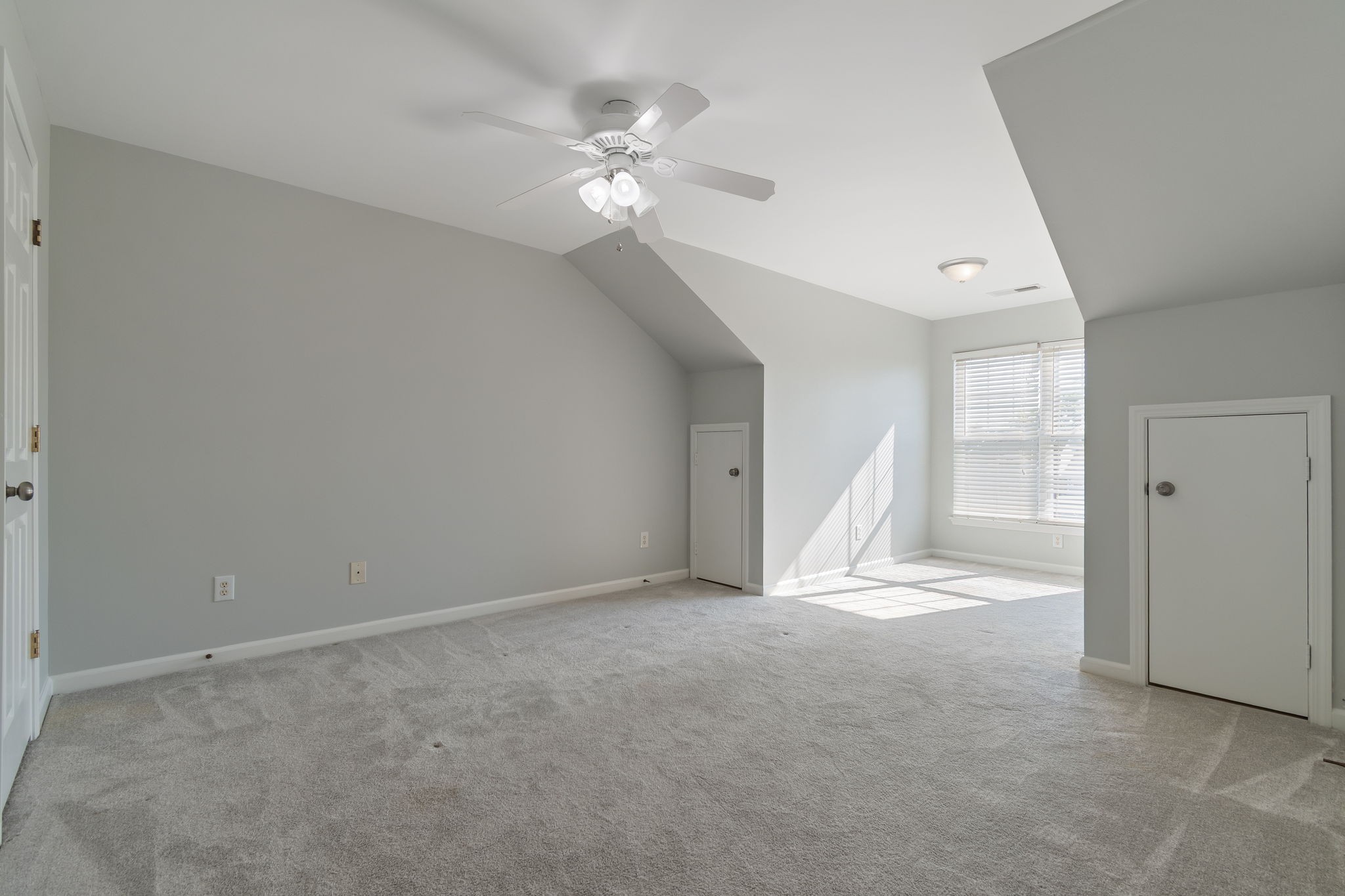 420 Normandy Cir Property Photo 27