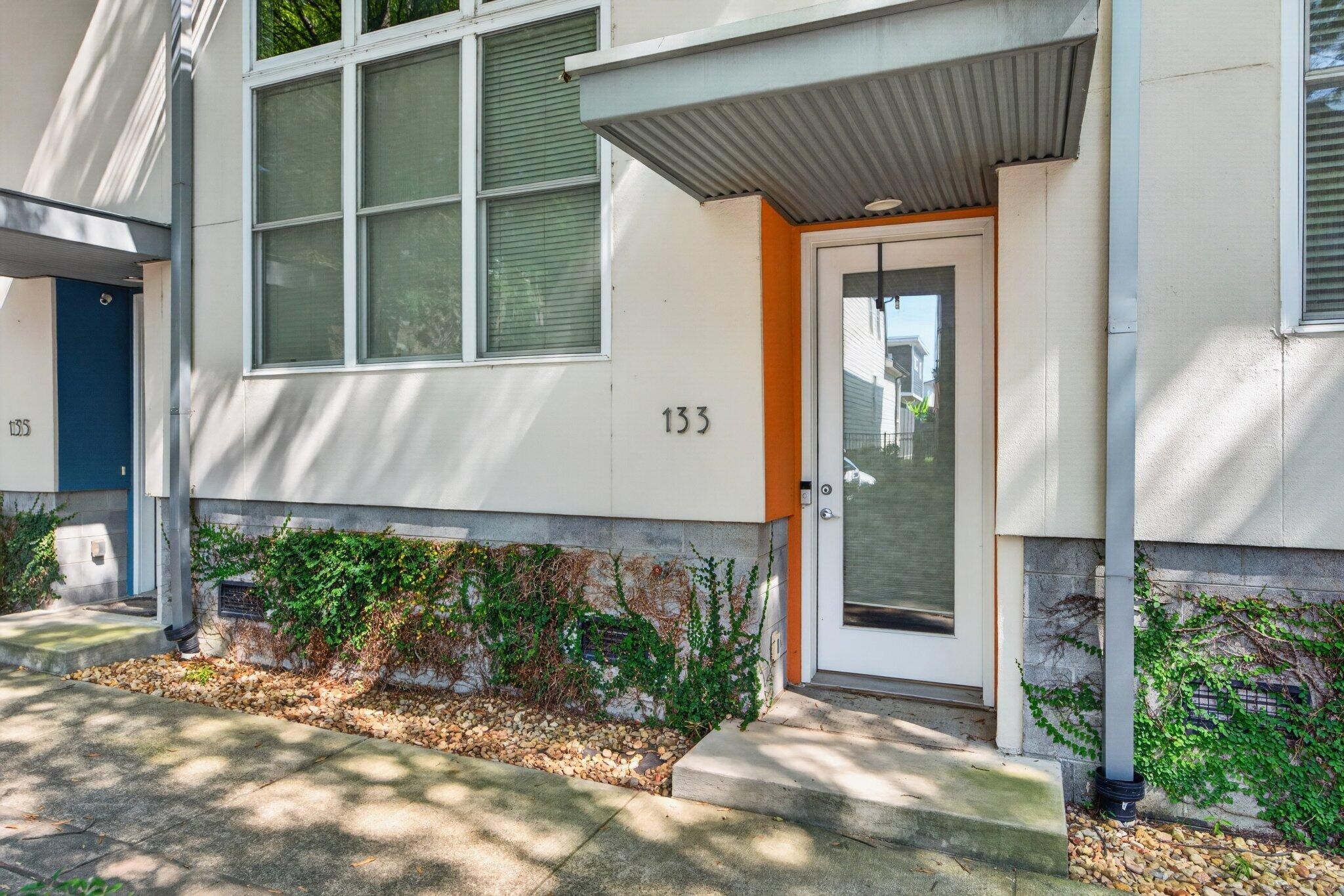 133 W 17th Street Property Photo 5