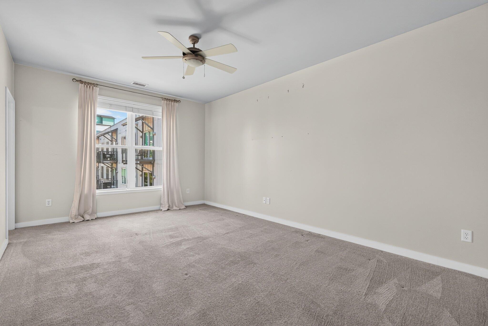 133 W 17th Street Property Photo 33