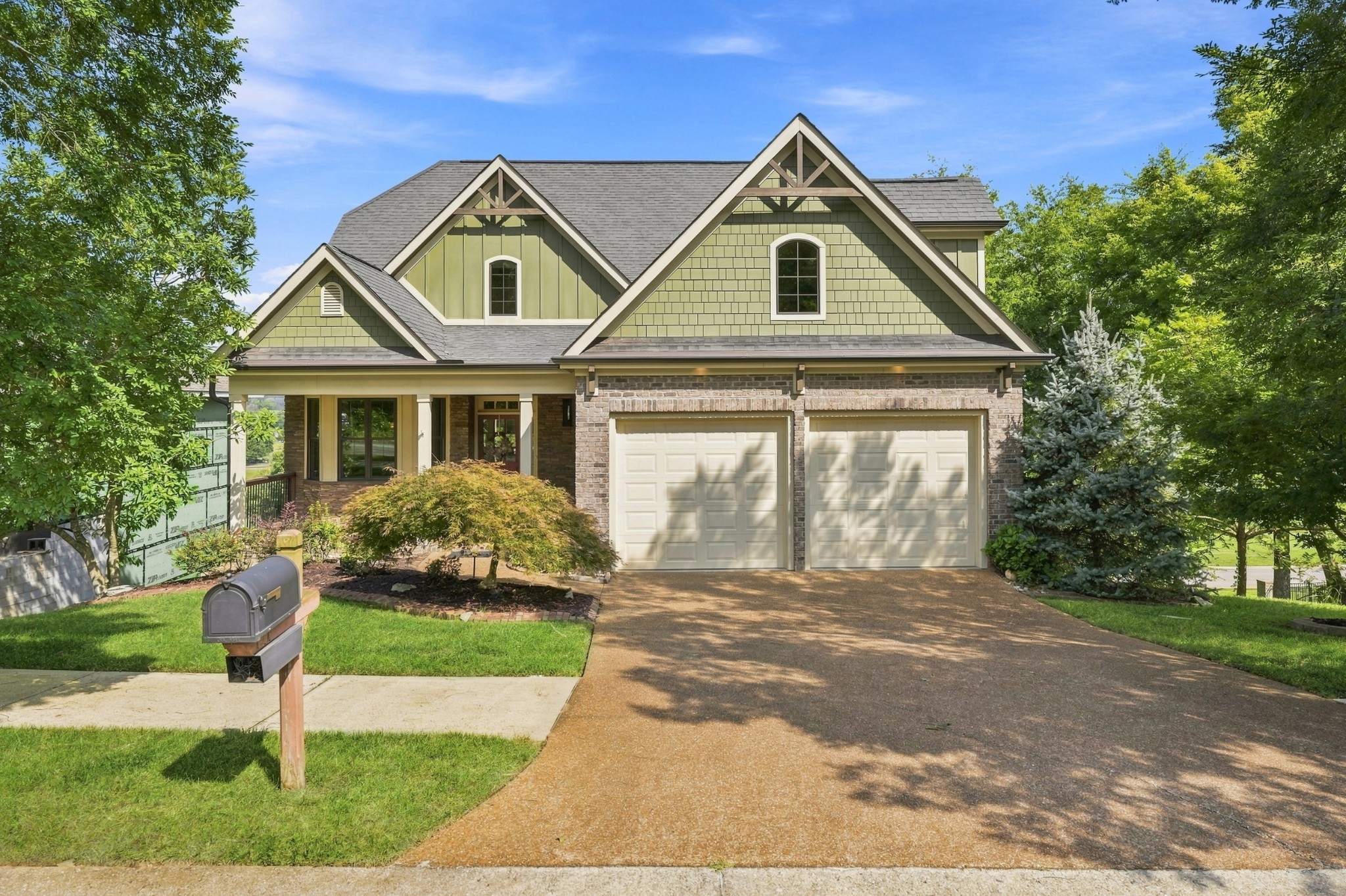 717 Black Cove Ln Property Photo 1