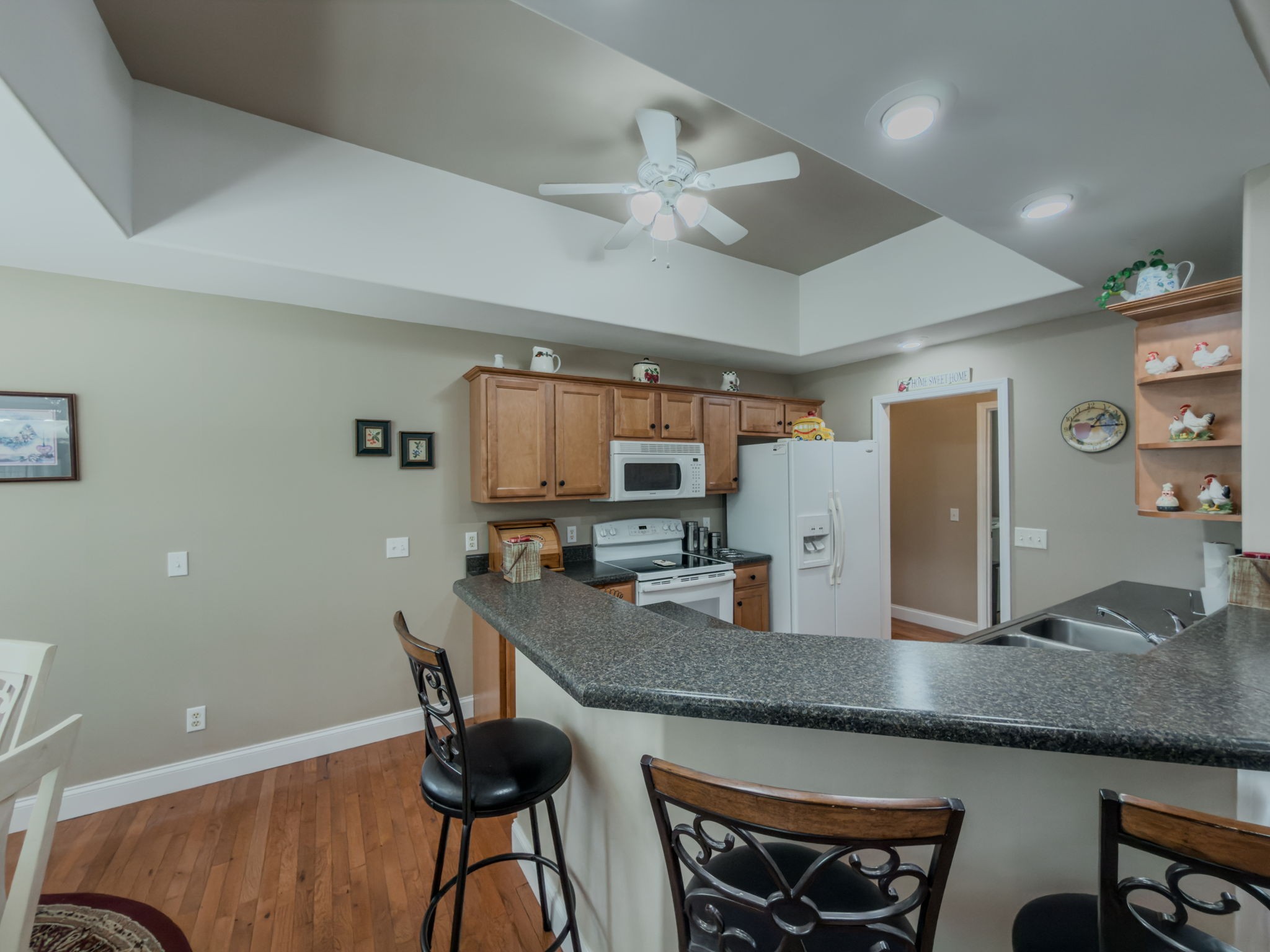 2169 Iris Ln Property Photo 5