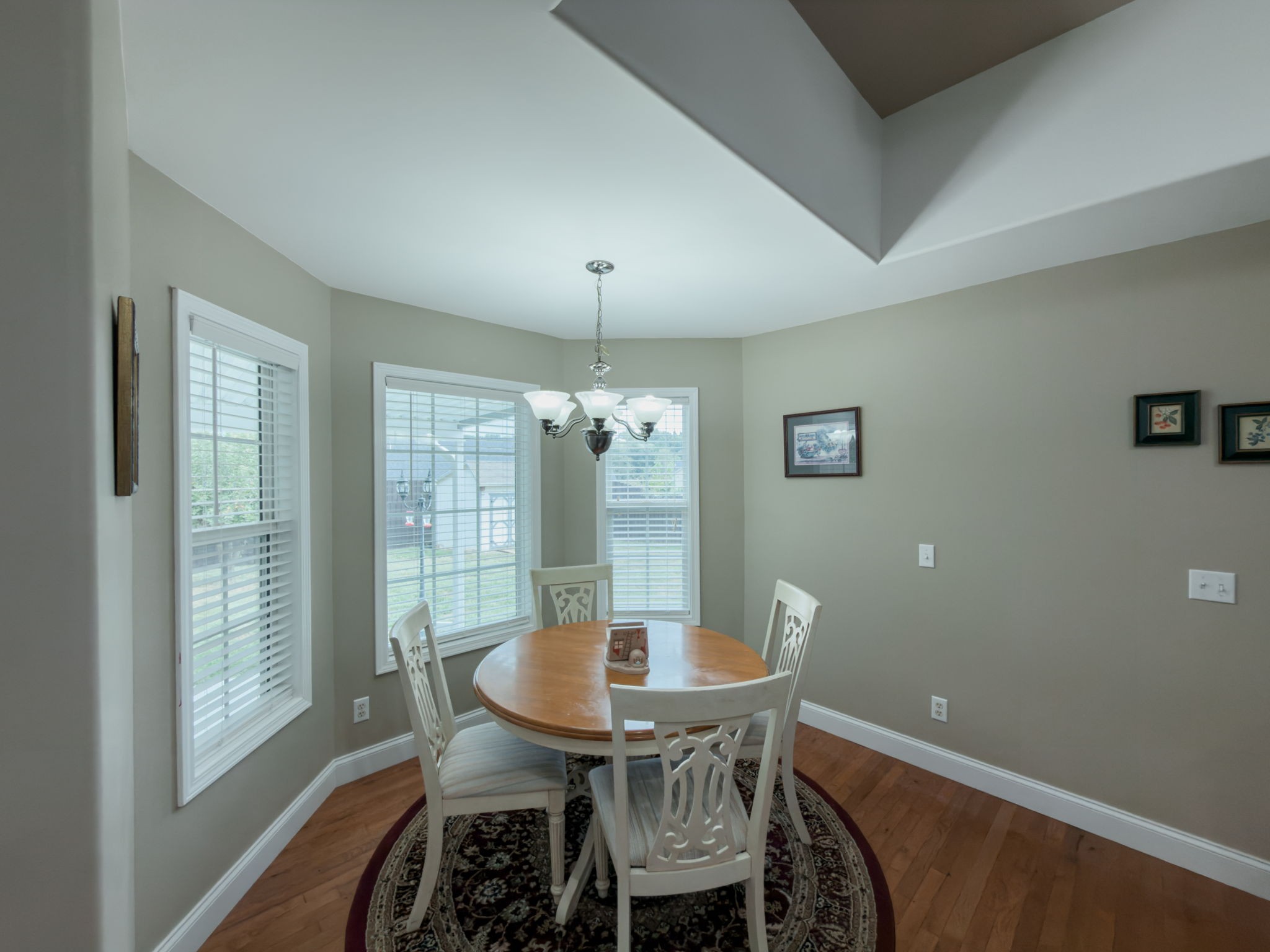 2169 Iris Ln Property Photo 6
