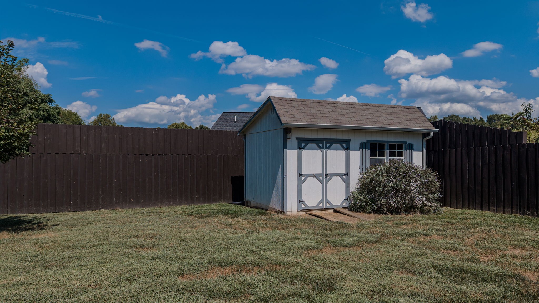 2169 Iris Ln Property Photo 28