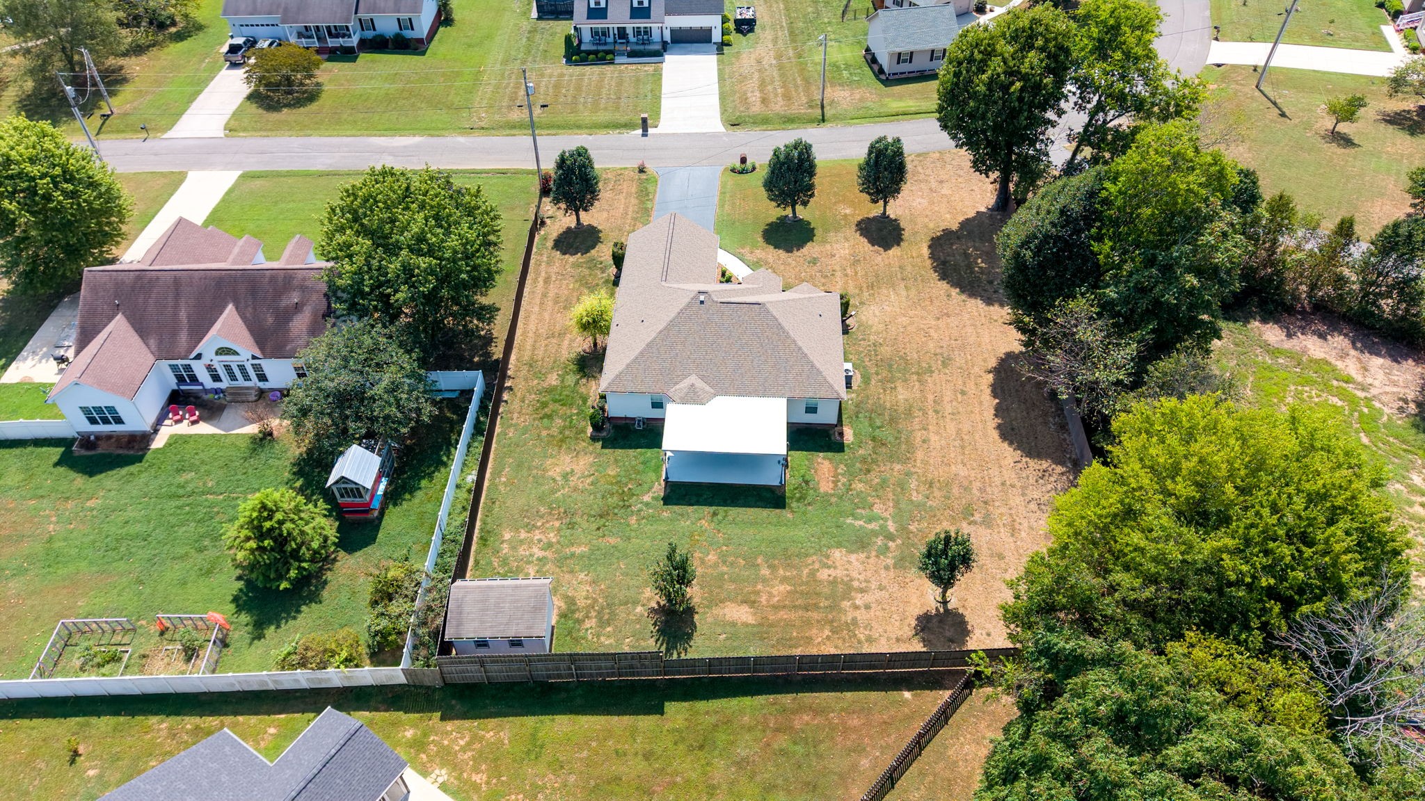 2169 Iris Ln Property Photo 34