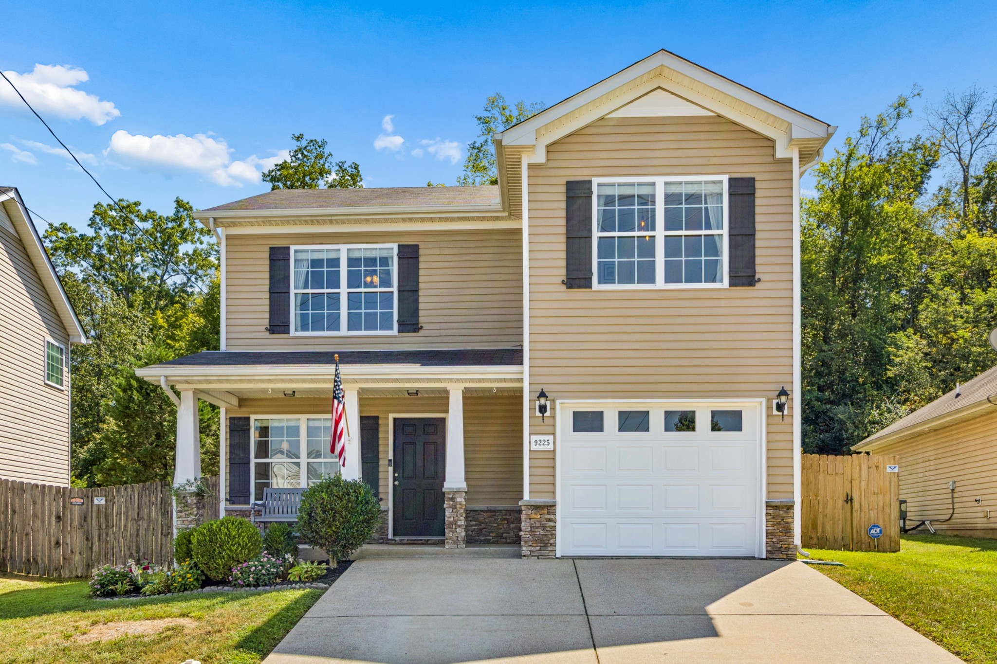 9225 Thomason Trl Property Photo 1