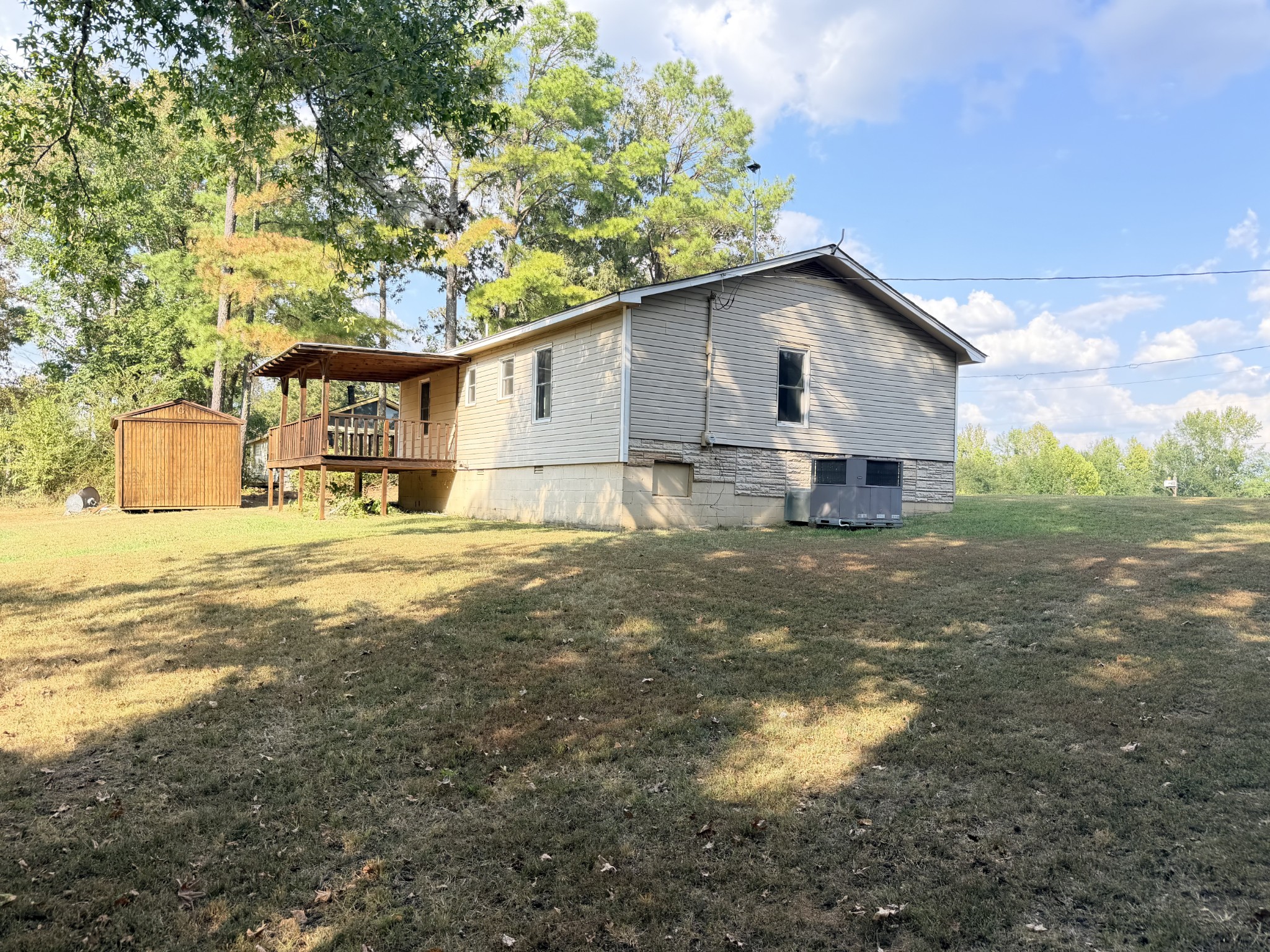 155 Dickson Rd Property Photo 3