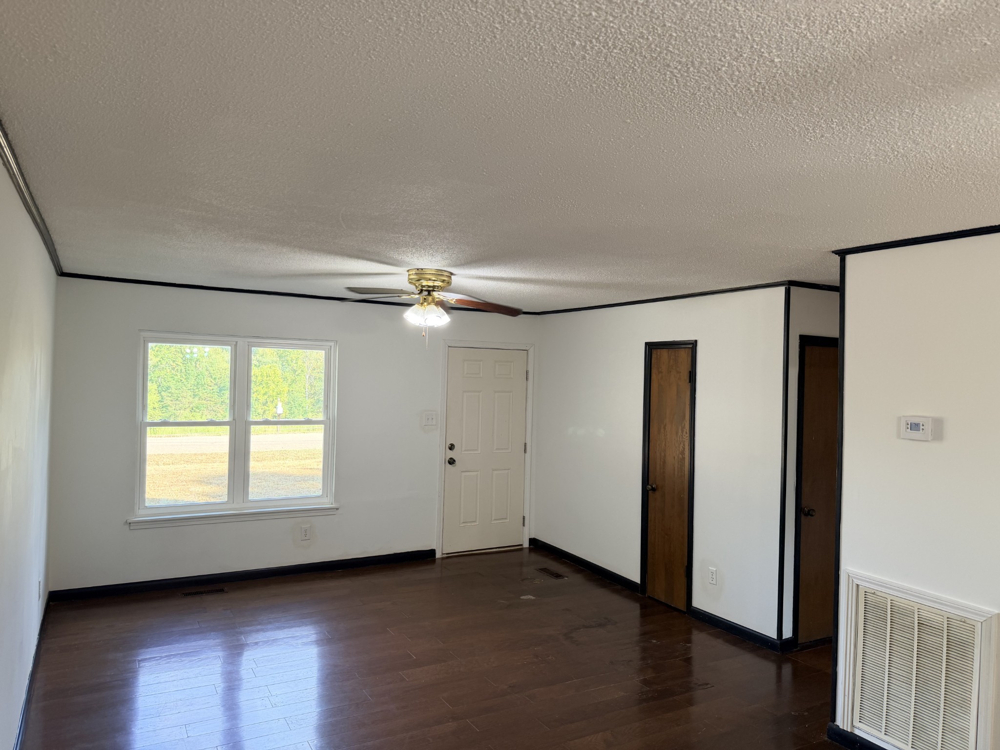 155 Dickson Rd Property Photo 8