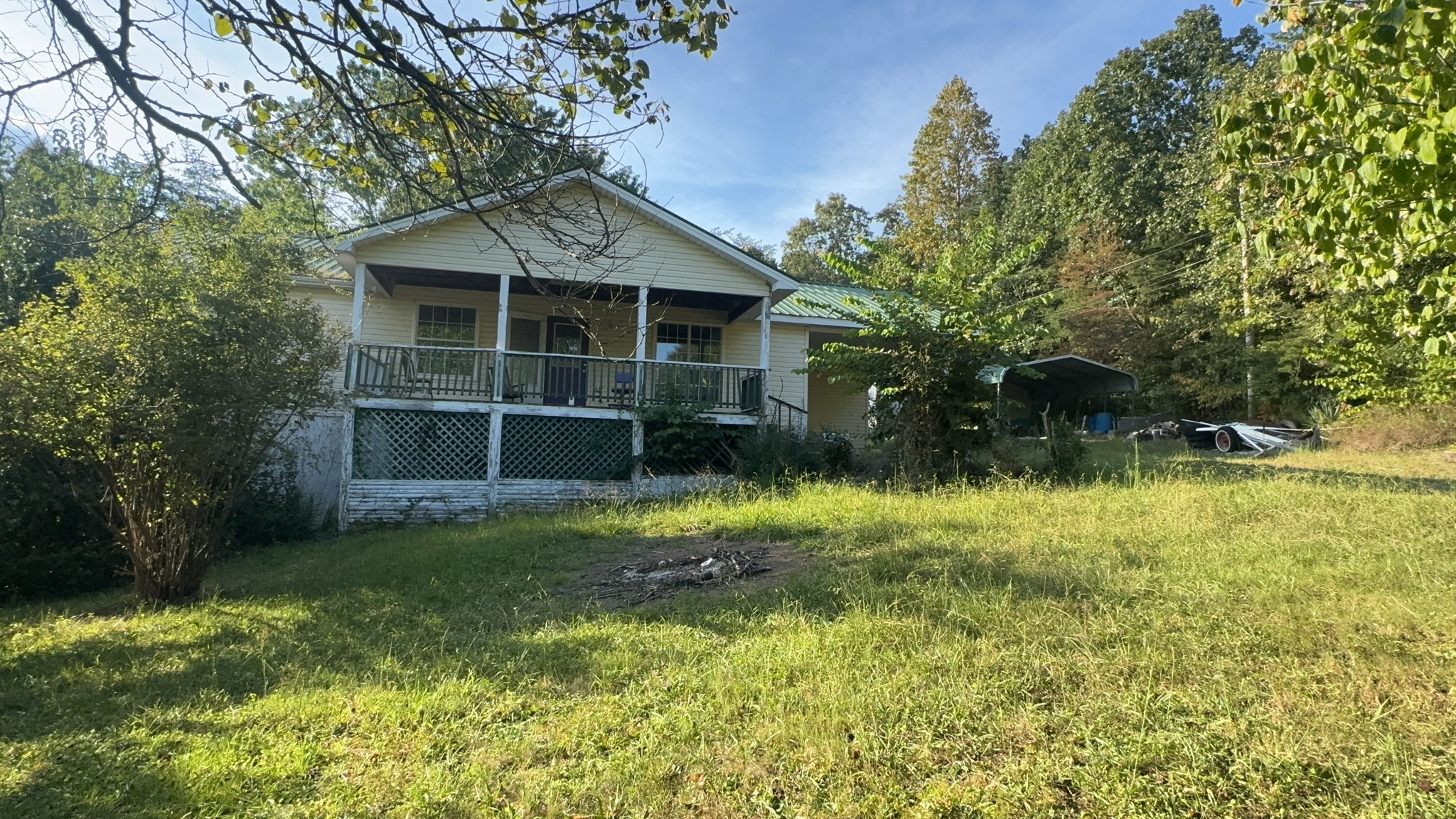1694 Poplar Dr Property Photo 1