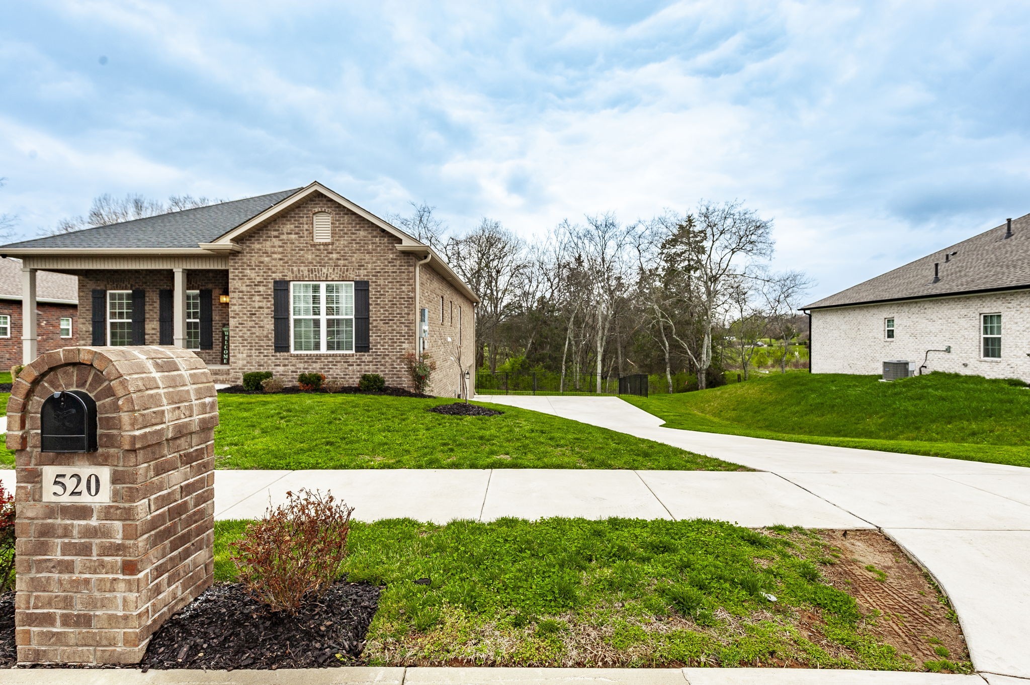 520 Dottie Dr Property Photo 3