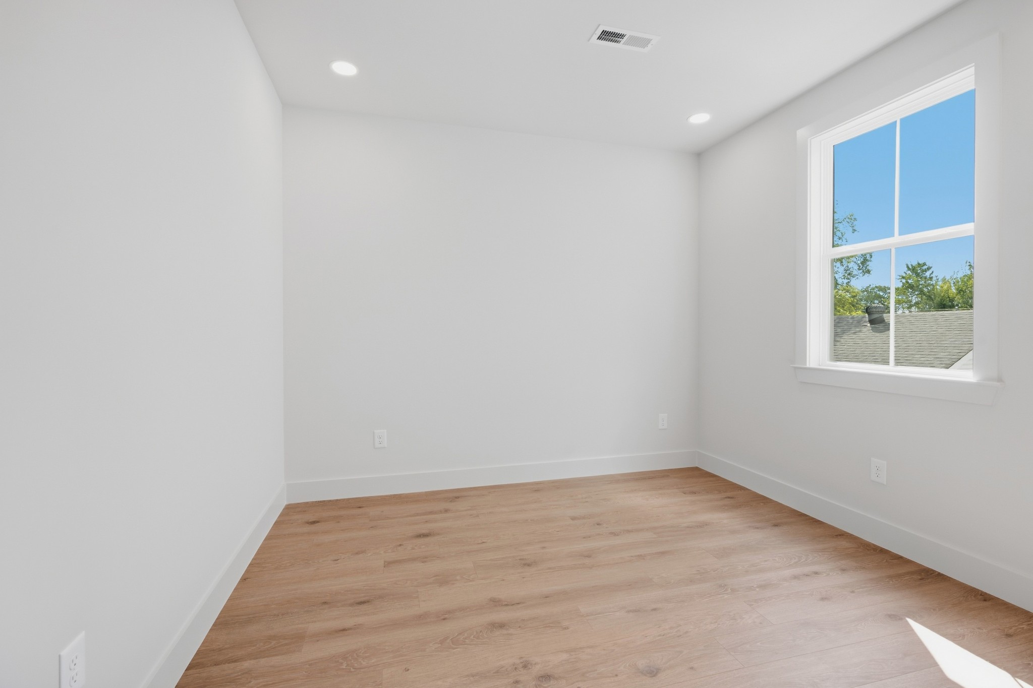 311 Whitsett Rd Property Photo 23