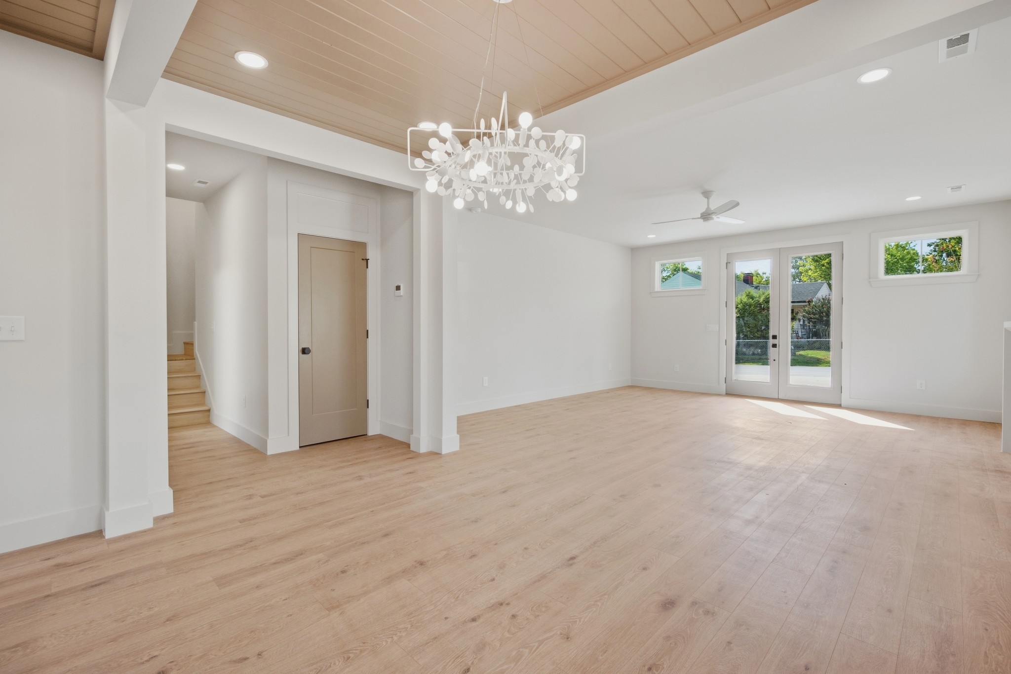 1010 Clemmons St Property Photo 15