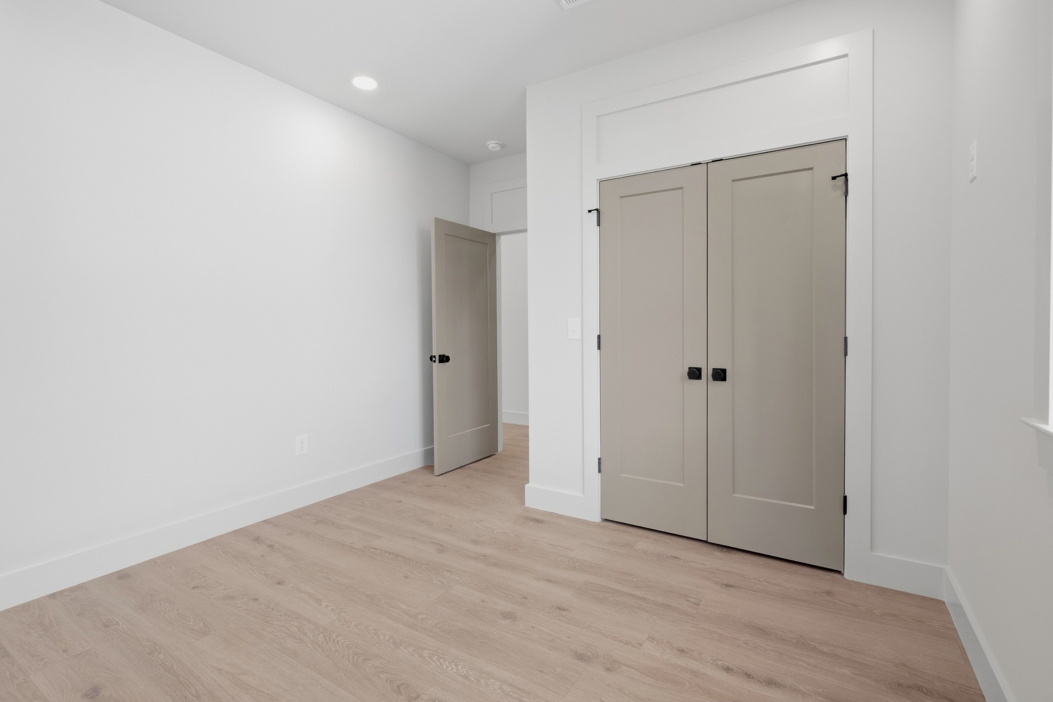 1010 Clemmons St Property Photo 26