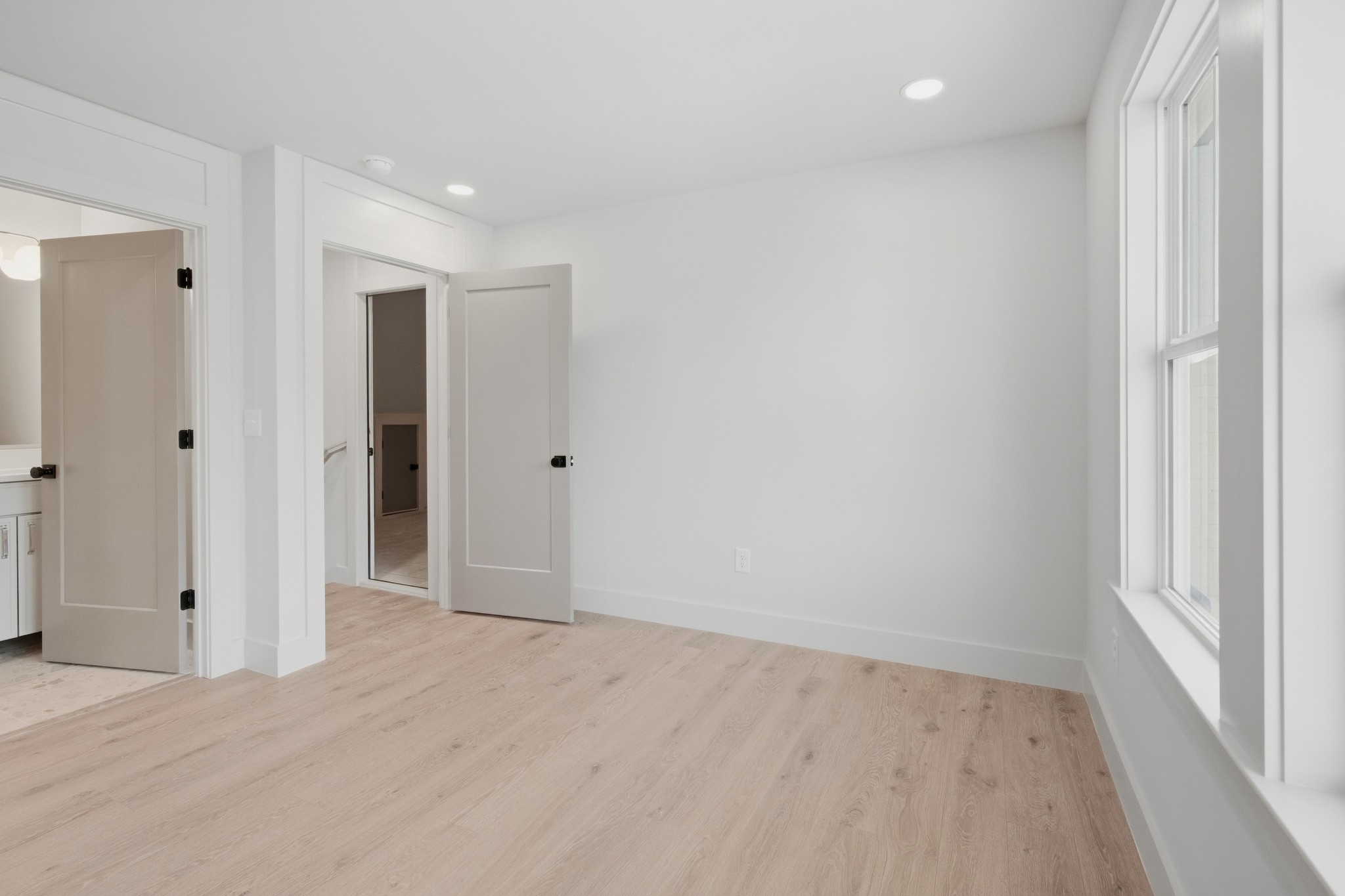 1010 Clemmons St Property Photo 29