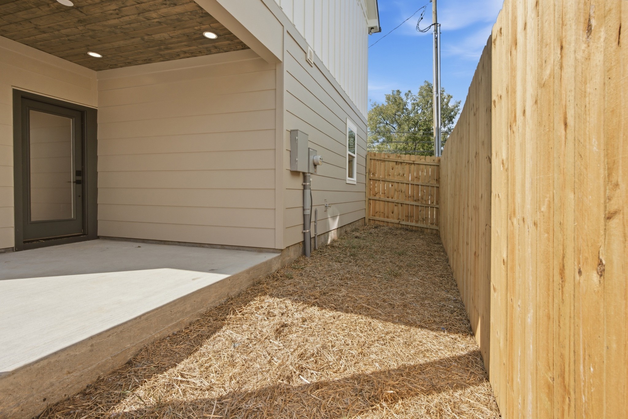 1010 Clemmons St Property Photo 37