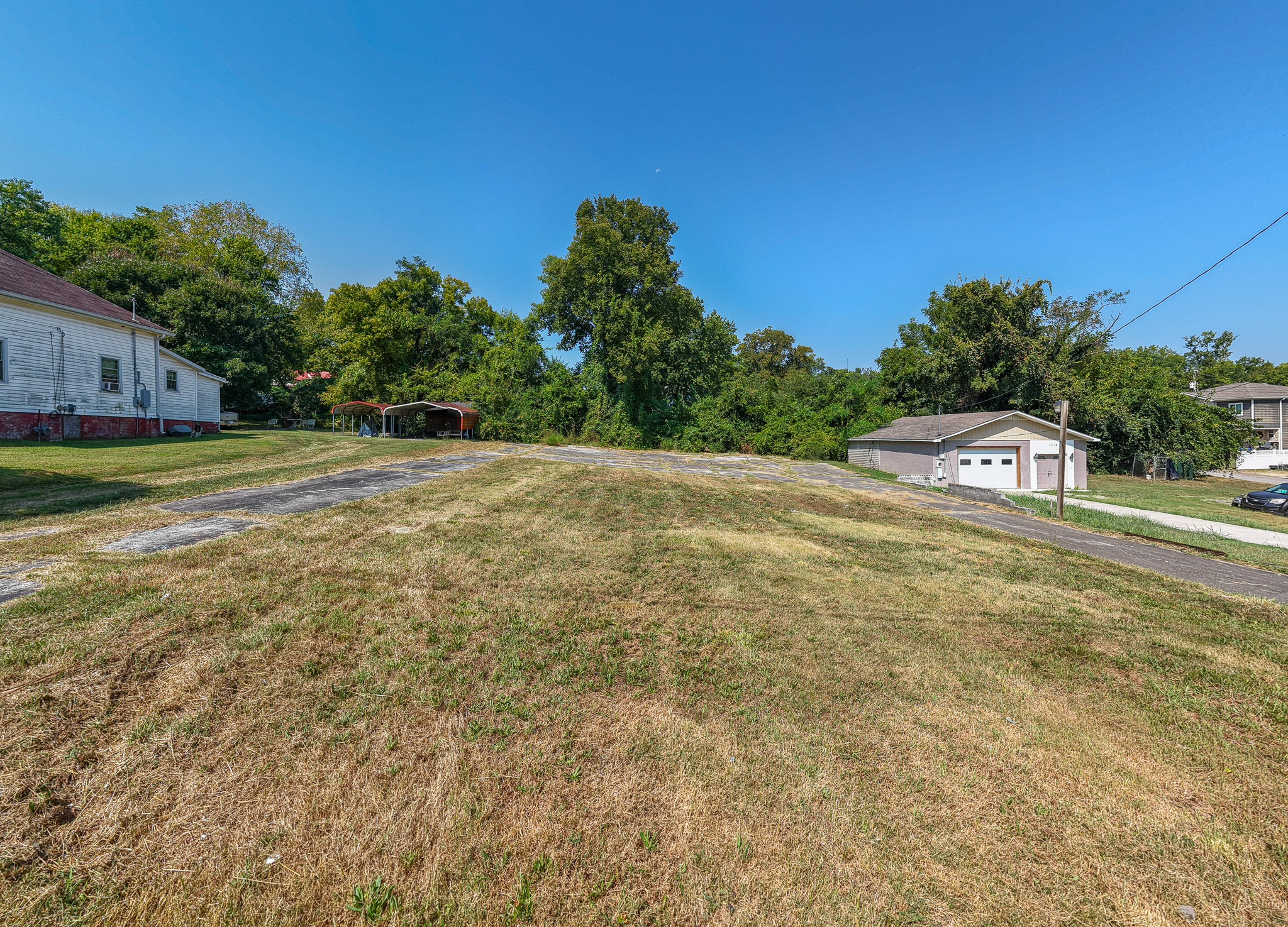 1504 S Main St Property Photo 4