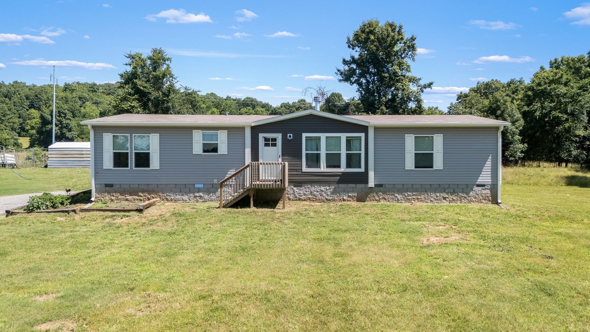 505 Philippi Rd Property Photo 2