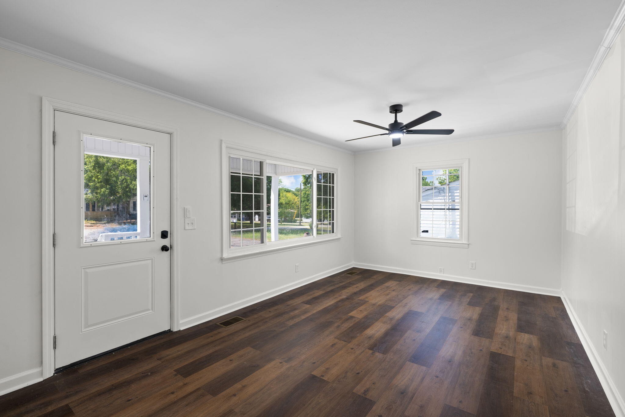 5 Lee Circle Property Photo 8