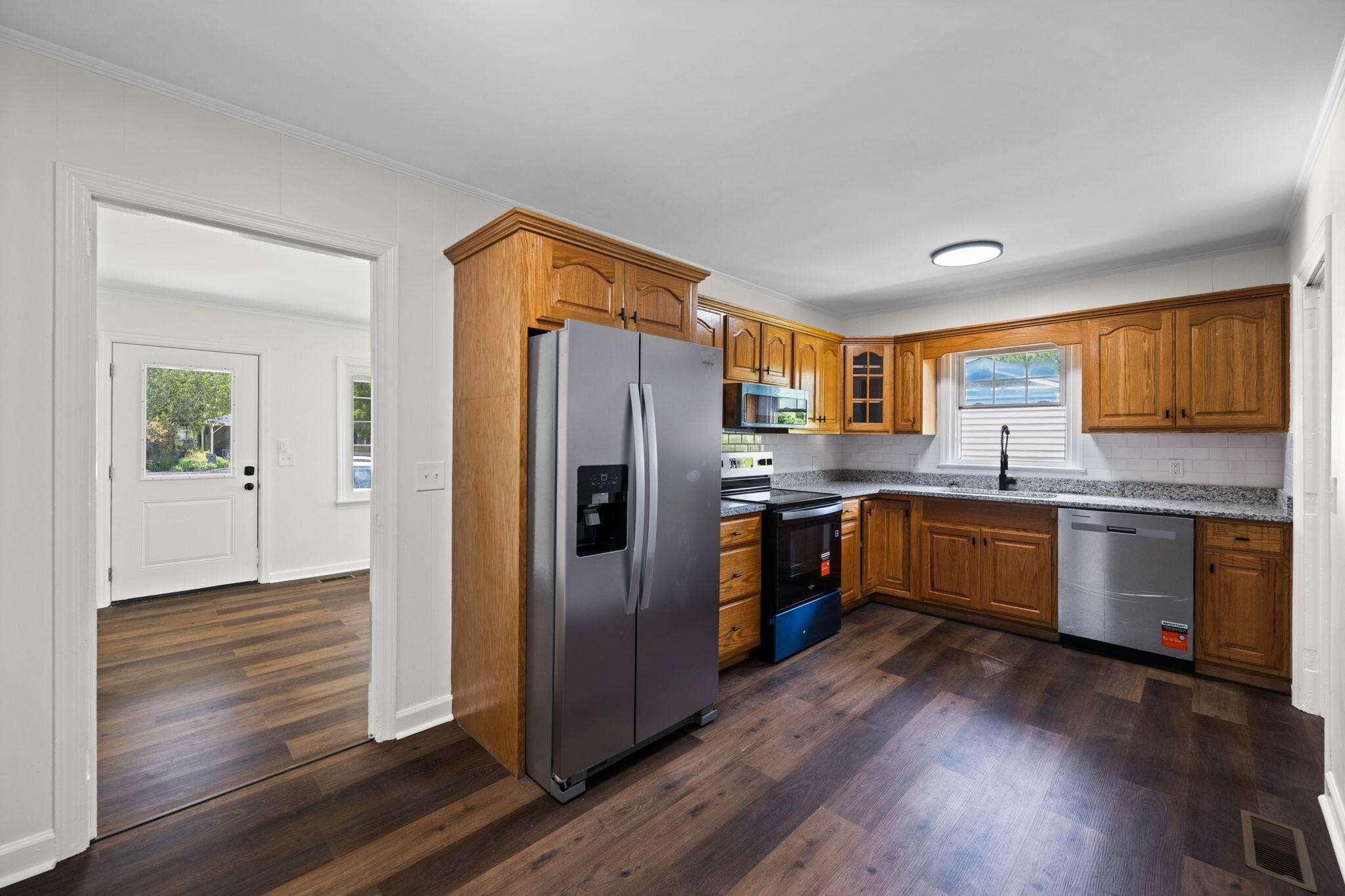 5 Lee Circle Property Photo 13