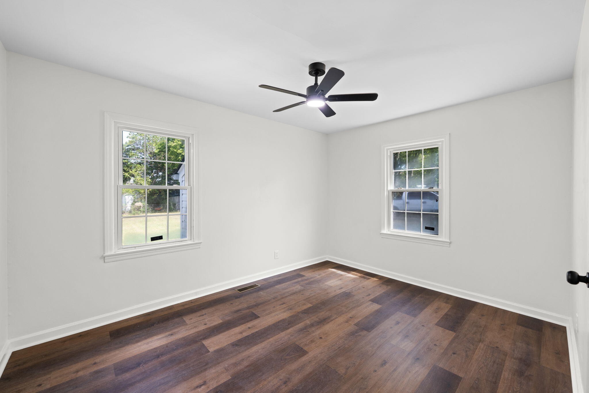 5 Lee Circle Property Photo 25