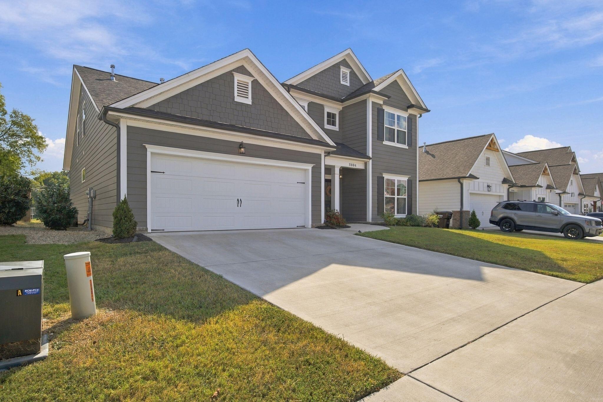 8804 Knolling Loop Property Photo 3