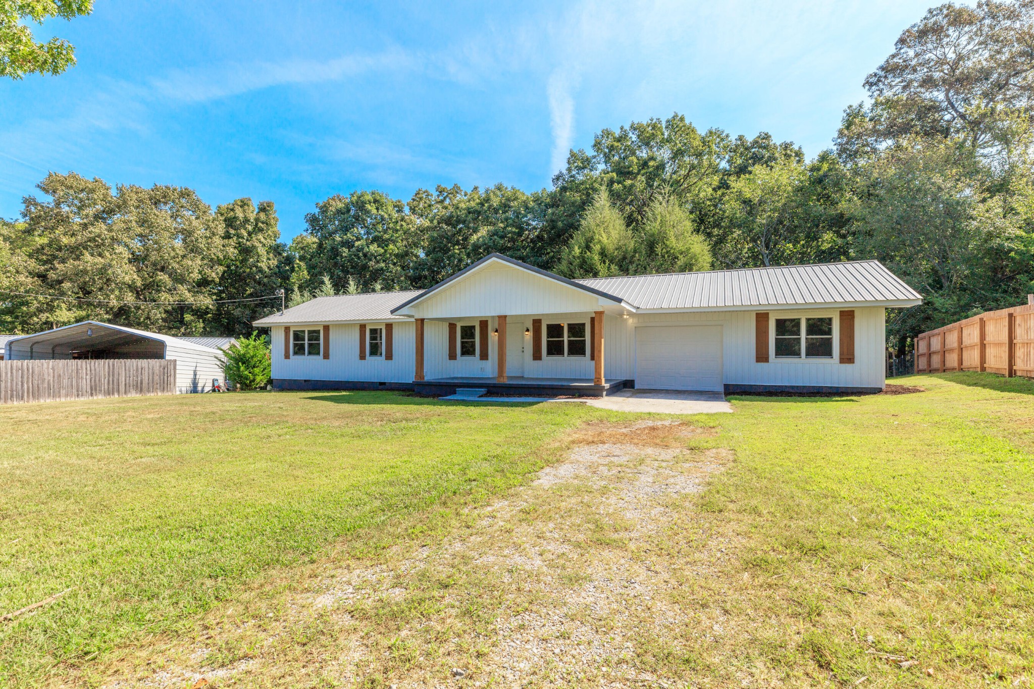 679 Arnold Lane Property Photo 1