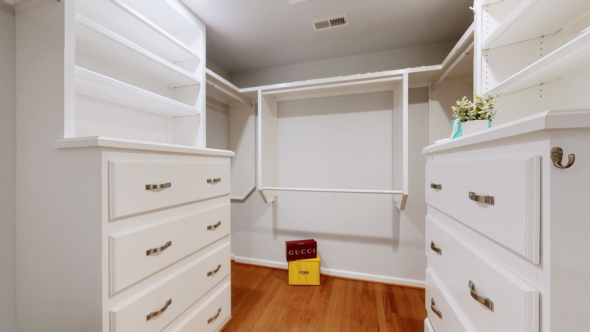 1305 Kinnard Dr Property Photo 24