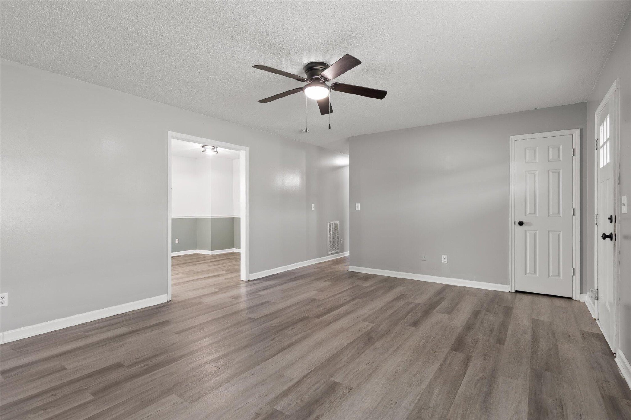 38 Davis Road Property Photo 9