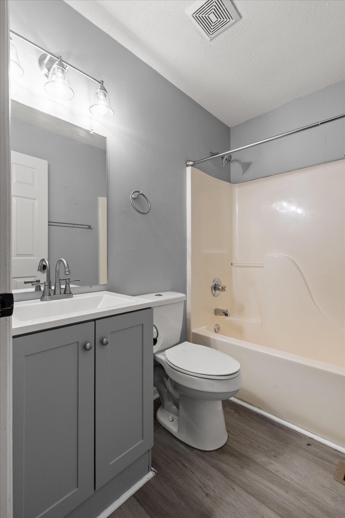 38 Davis Road Property Photo 20