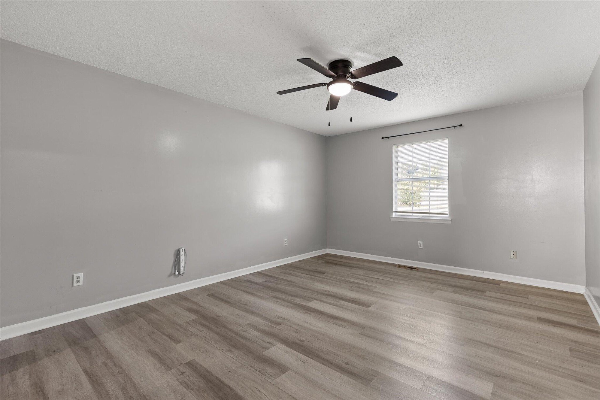 38 Davis Road Property Photo 22