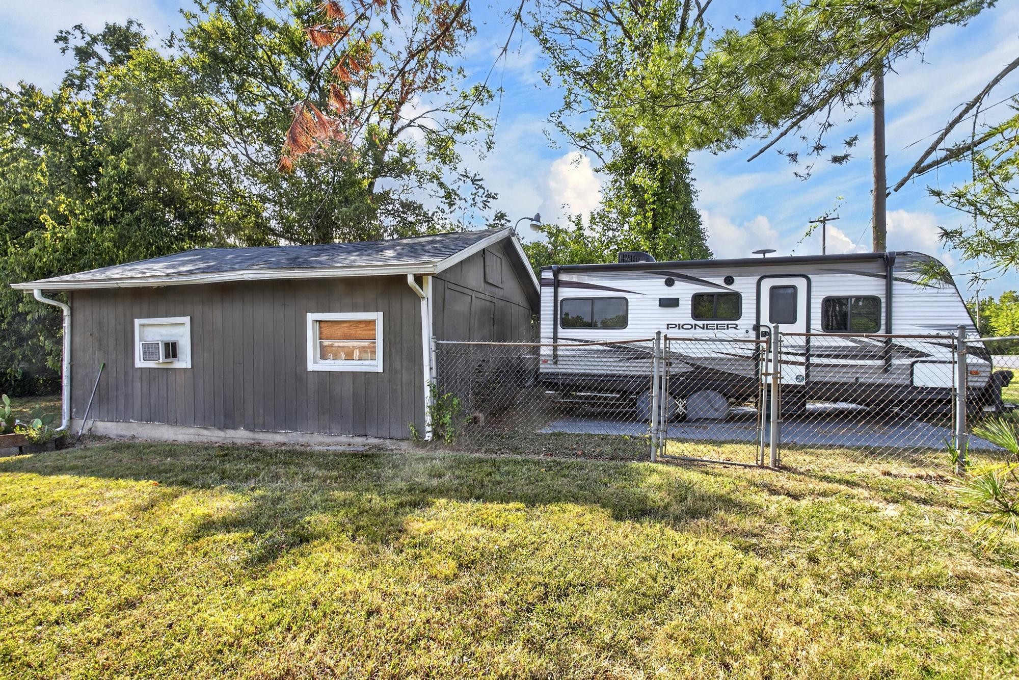 3920 Devonshire Dr Property Photo 28
