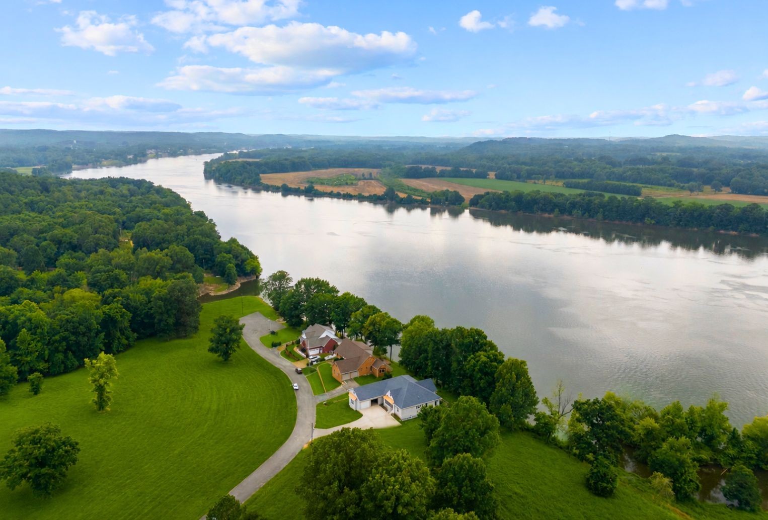 980 Skyline Drive Property Photo 1