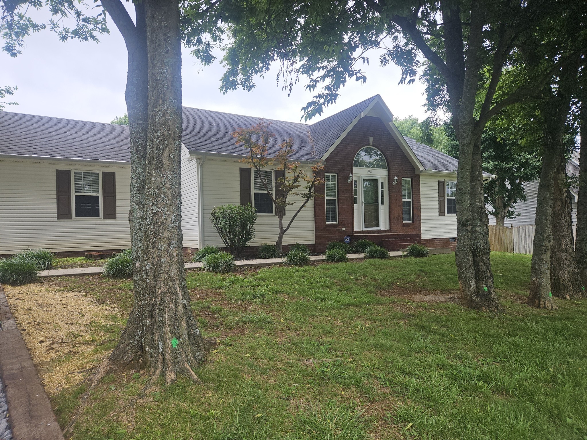 1911 Pecan Ridge Dr Property Photo 2