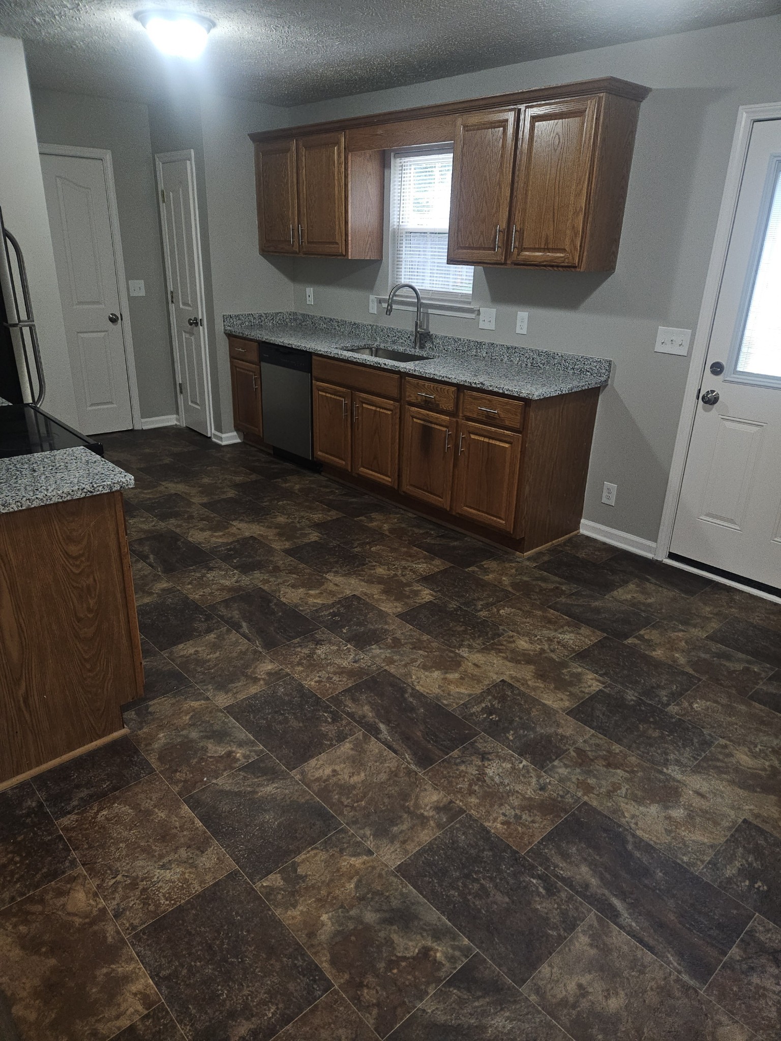 1911 Pecan Ridge Dr Property Photo 8