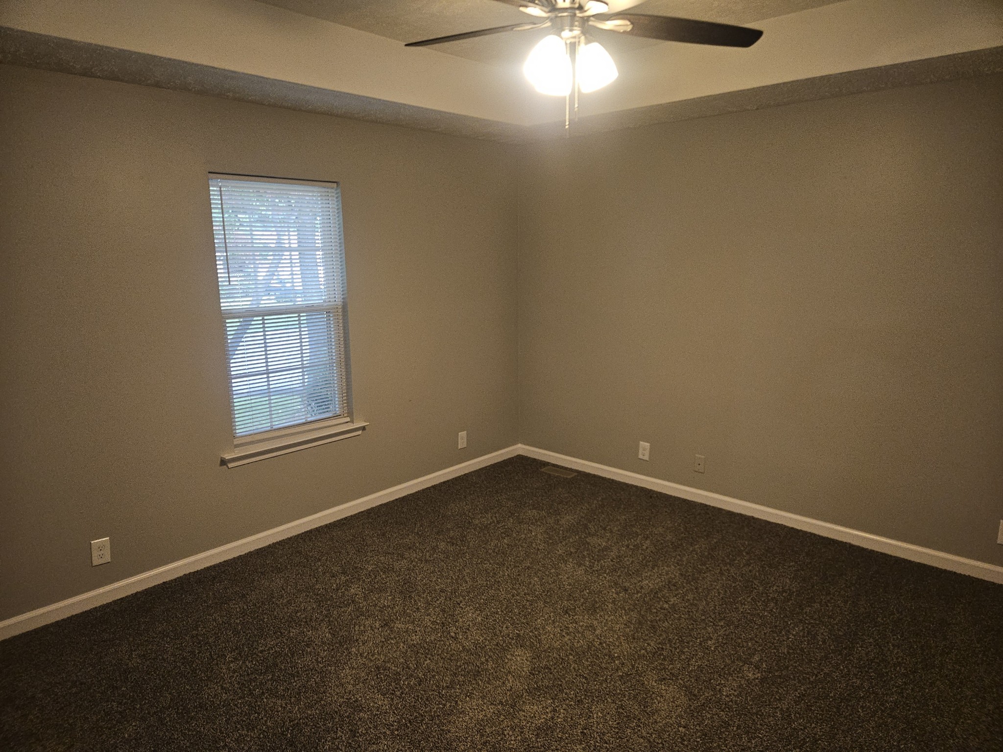 1911 Pecan Ridge Dr Property Photo 12