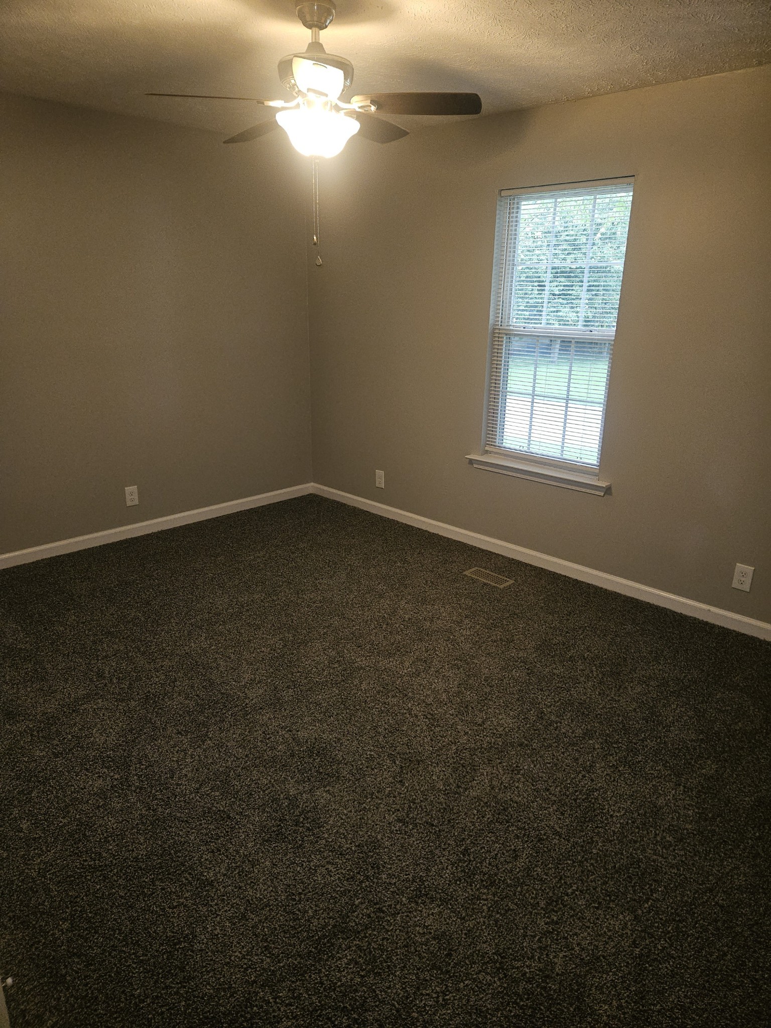 1911 Pecan Ridge Dr Property Photo 20