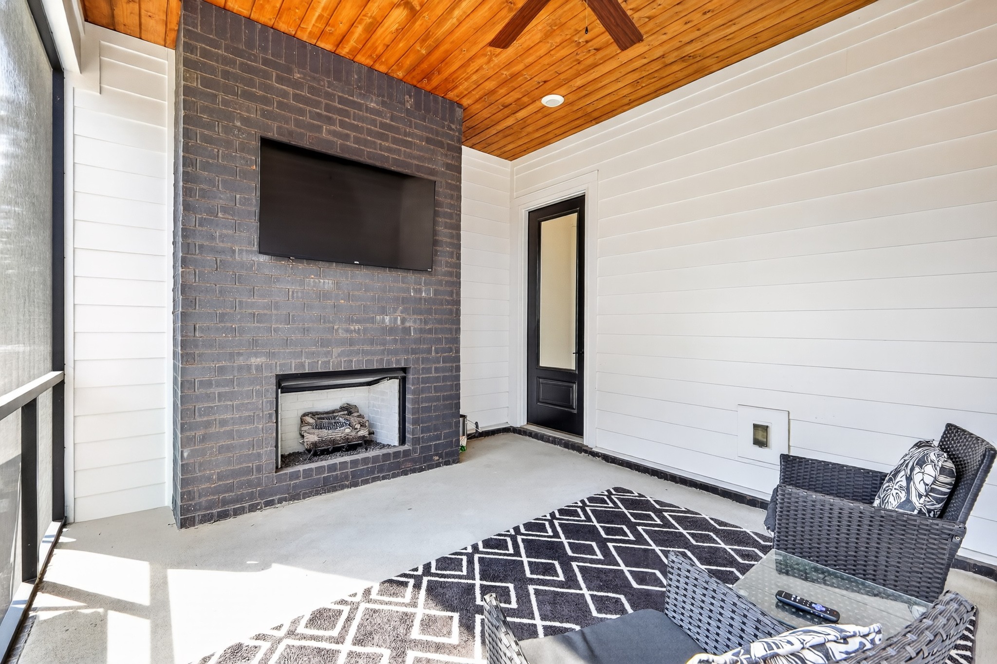 1506 Shalom St Property Photo 44