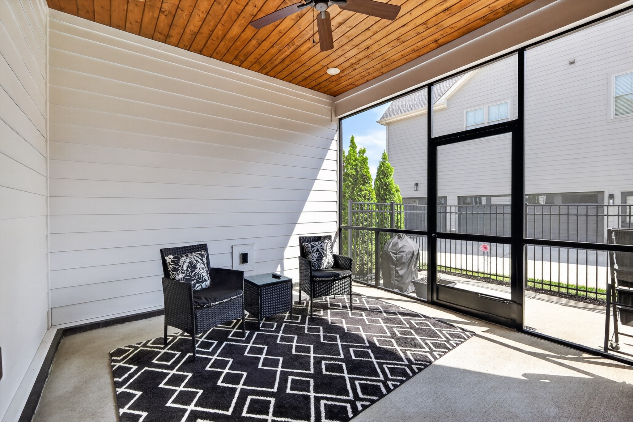 1506 Shalom St Property Photo 45