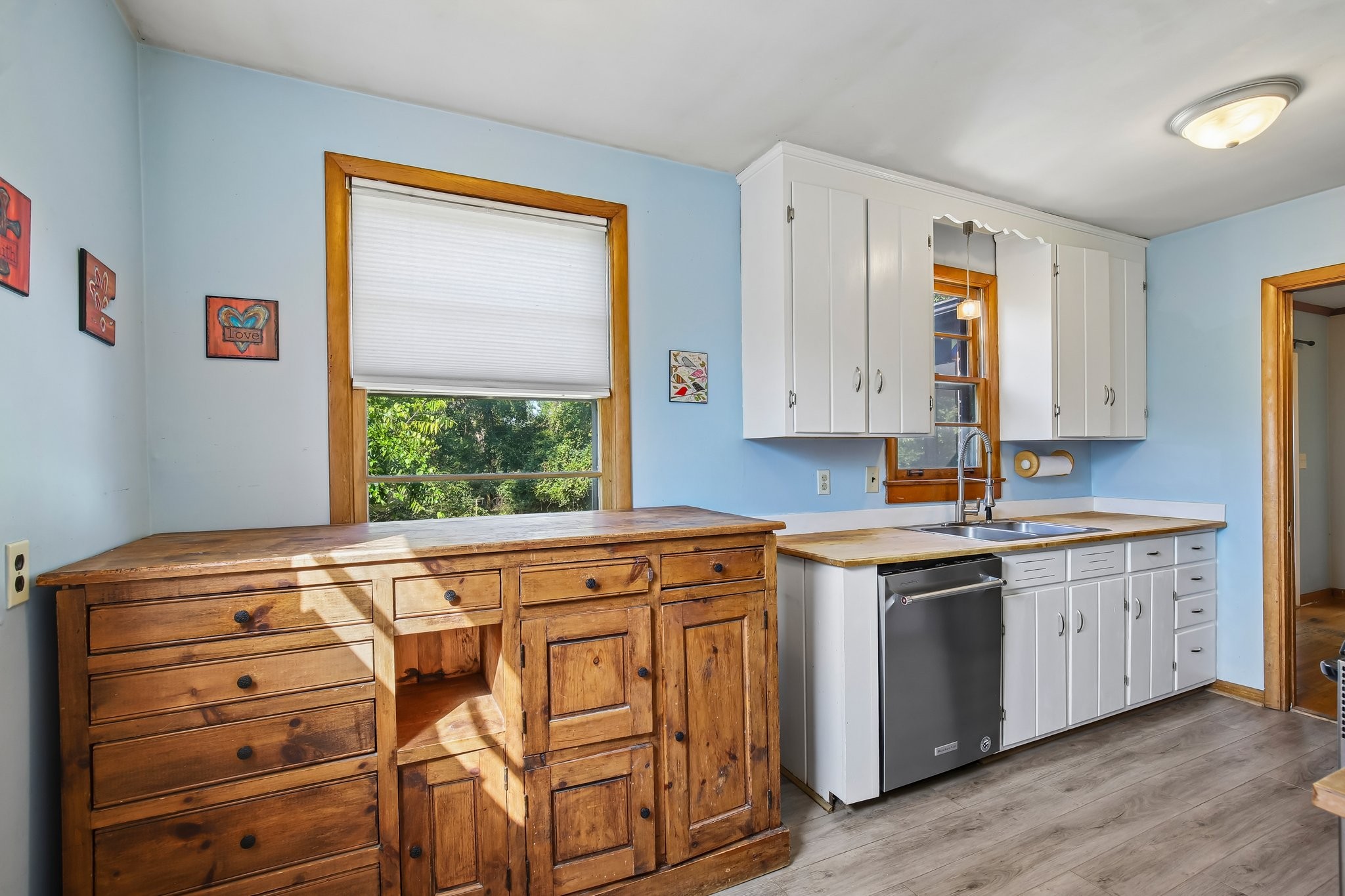 2014 Warden Dr Property Photo 8