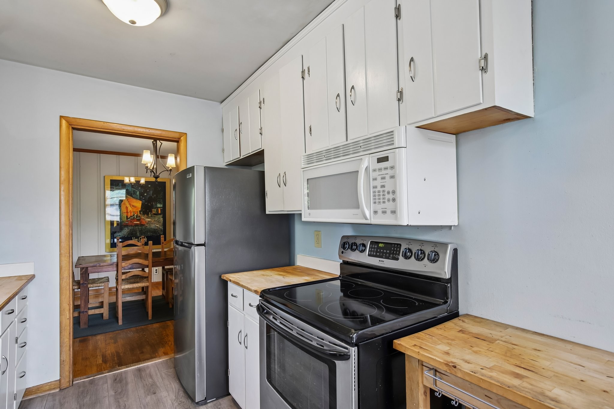 2014 Warden Dr Property Photo 10