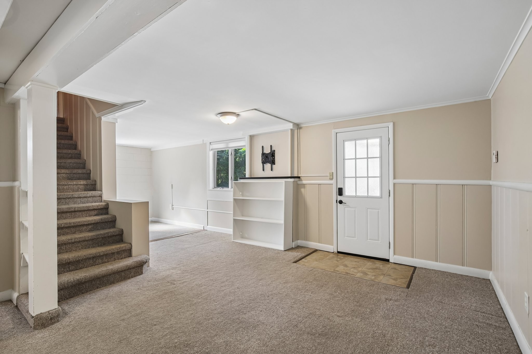 2014 Warden Dr Property Photo 17