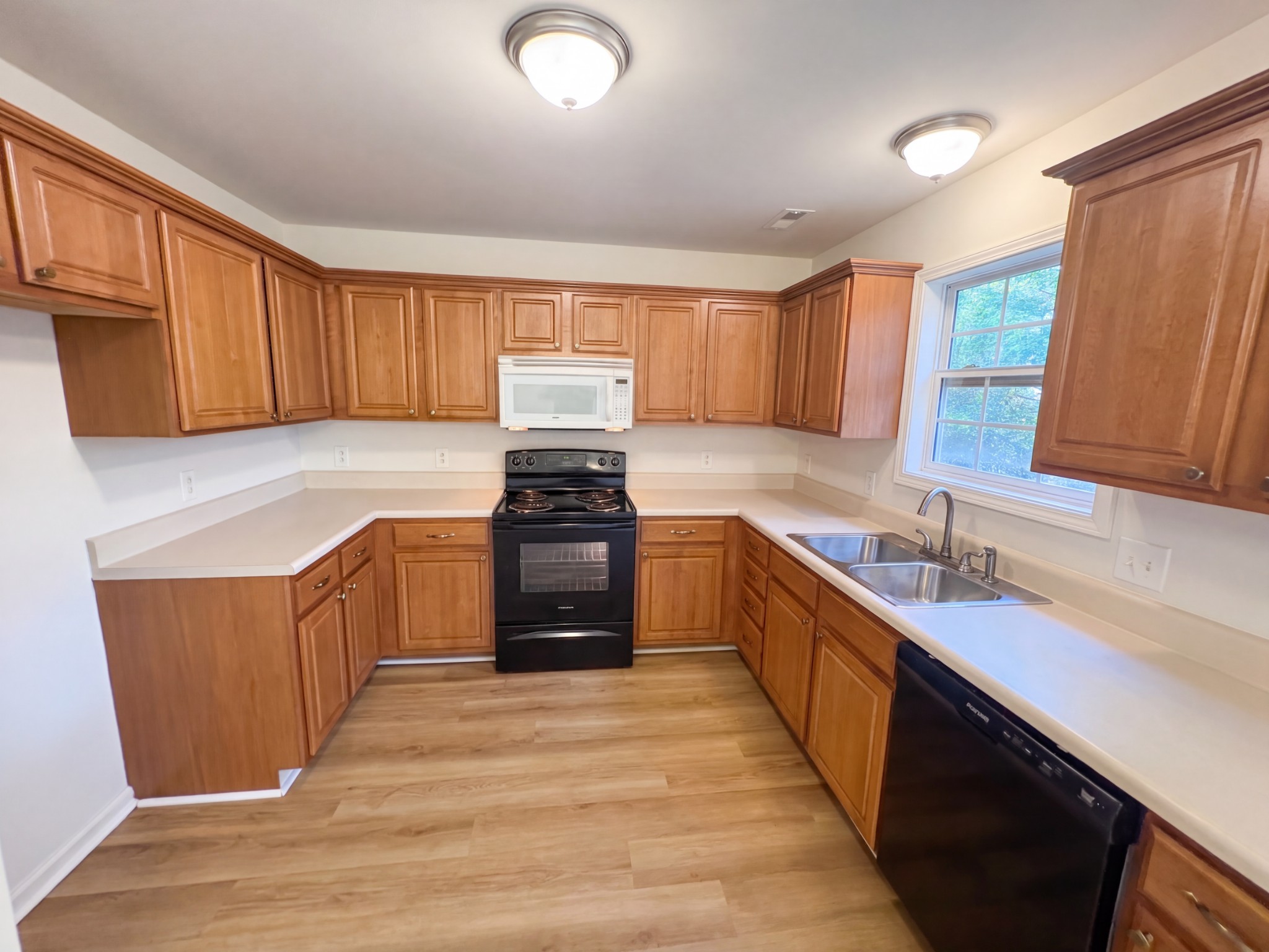 2613 Matchstick Pl Property Photo 6