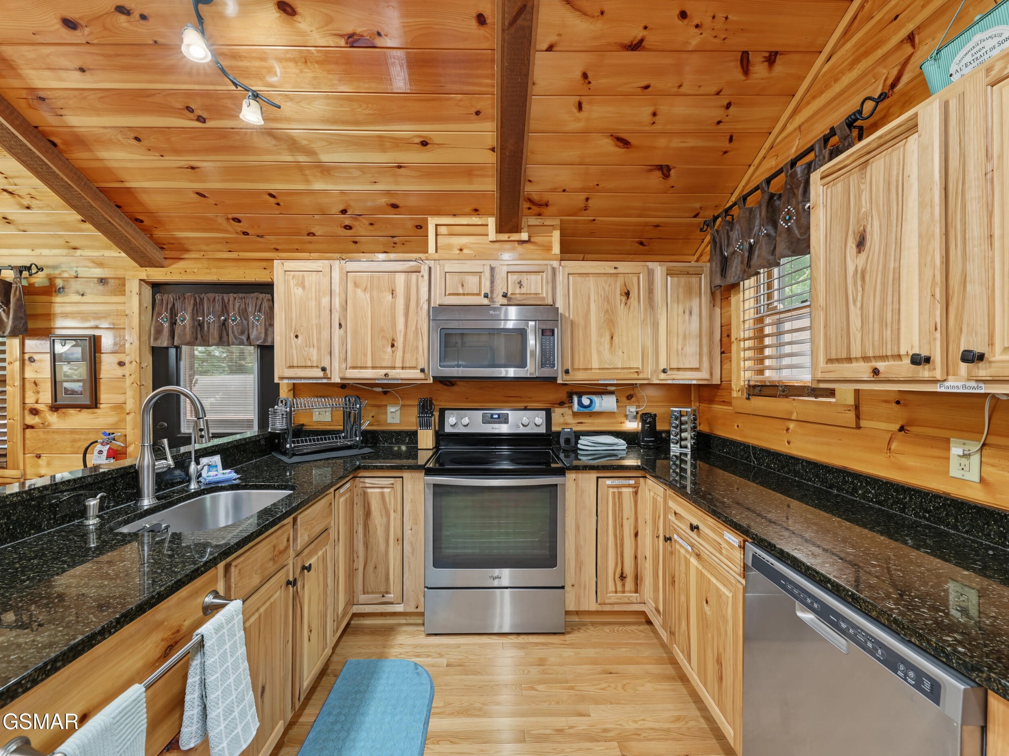 2364 Misty Lane Property Photo 10