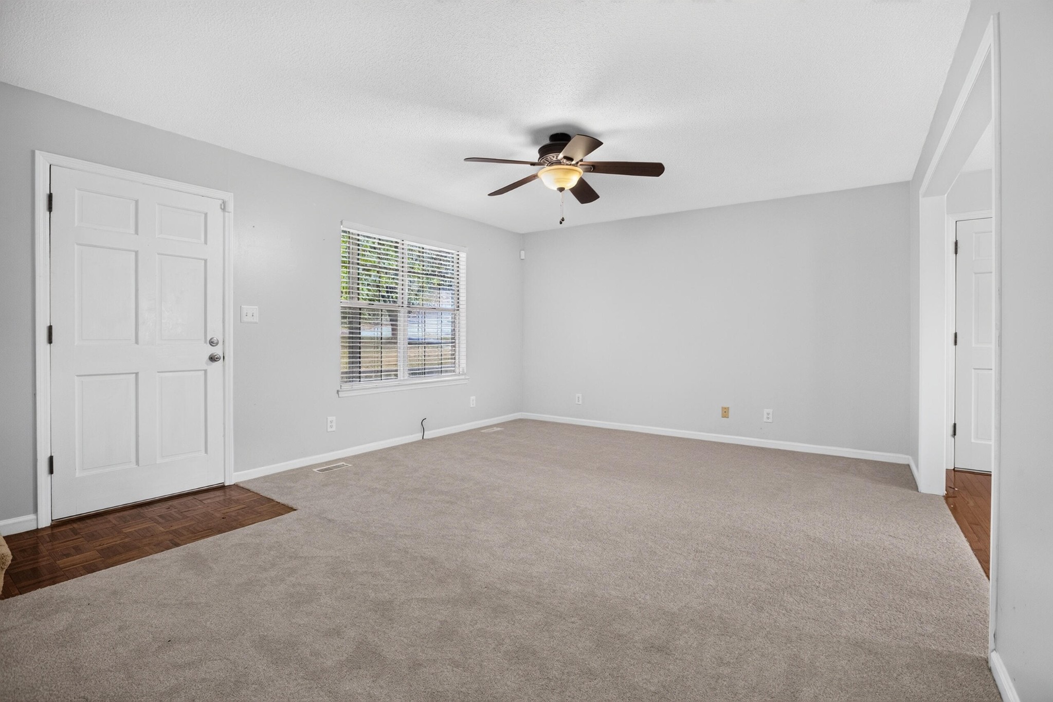 6233 Celtic Drive Property Photo 7