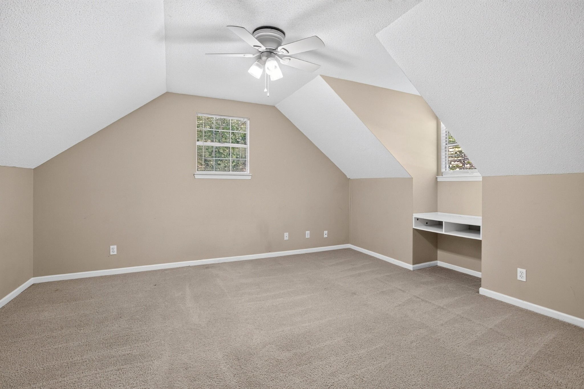 6233 Celtic Drive Property Photo 33