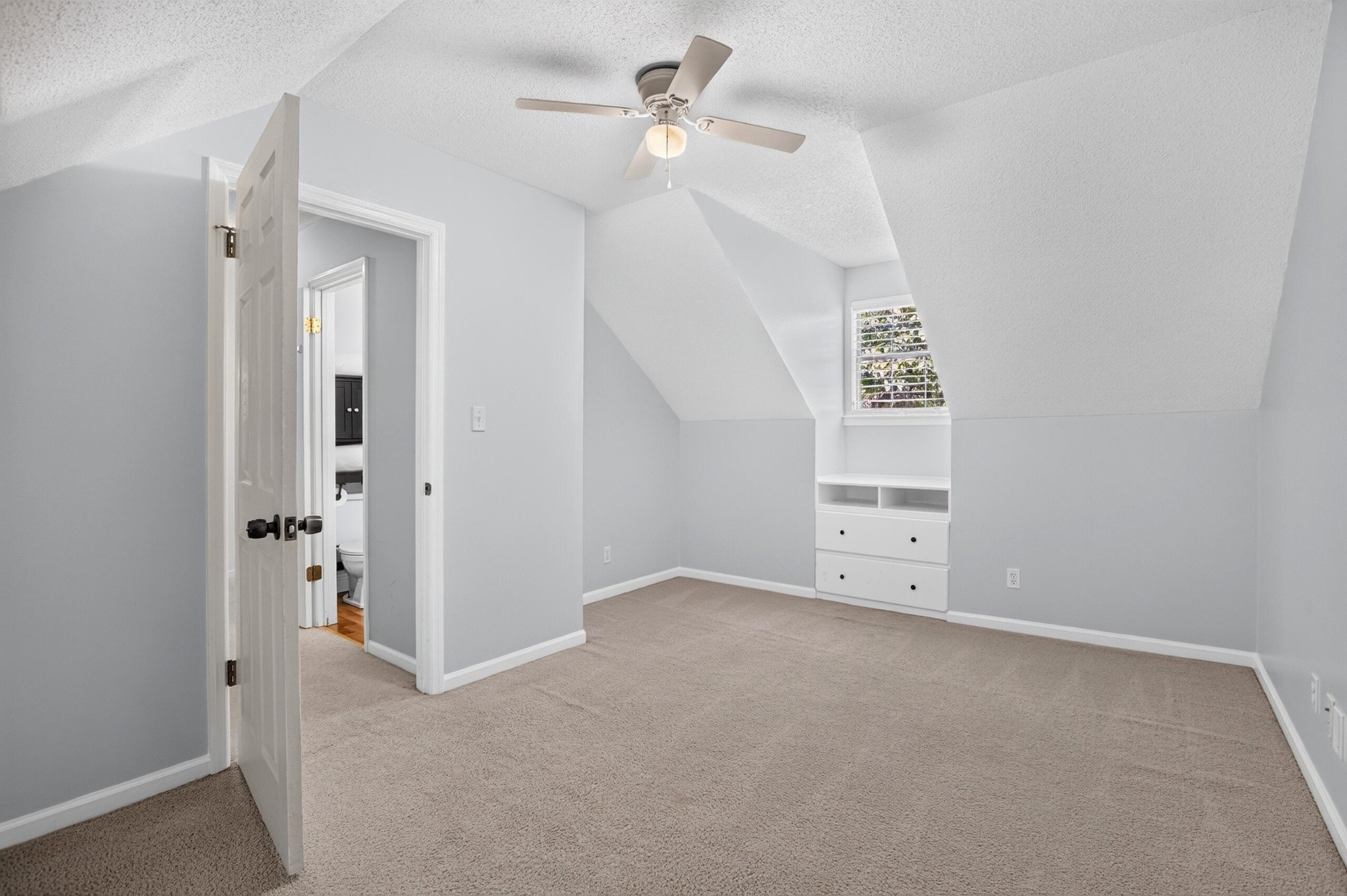 6233 Celtic Drive Property Photo 34