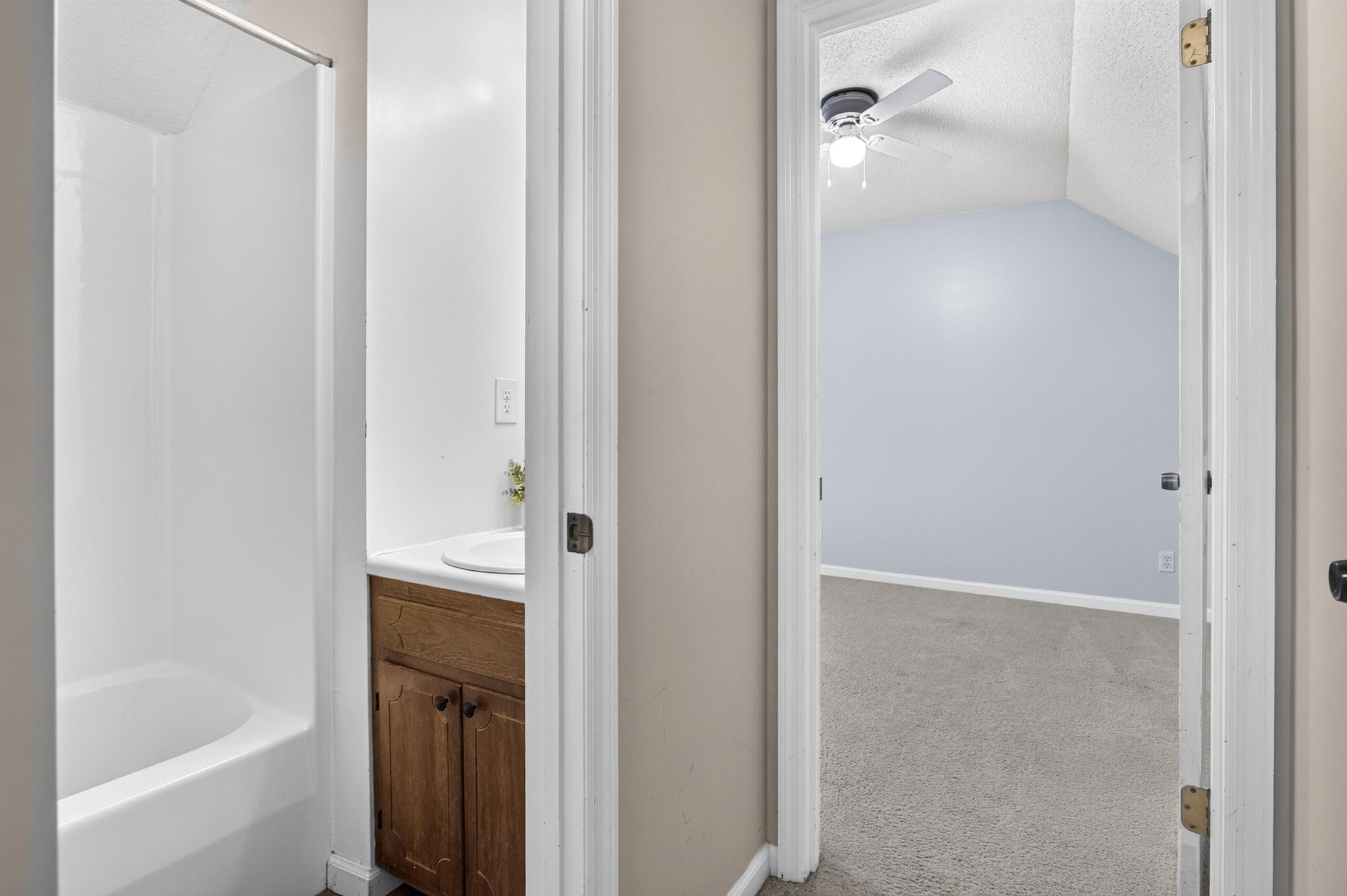 6233 Celtic Drive Property Photo 37