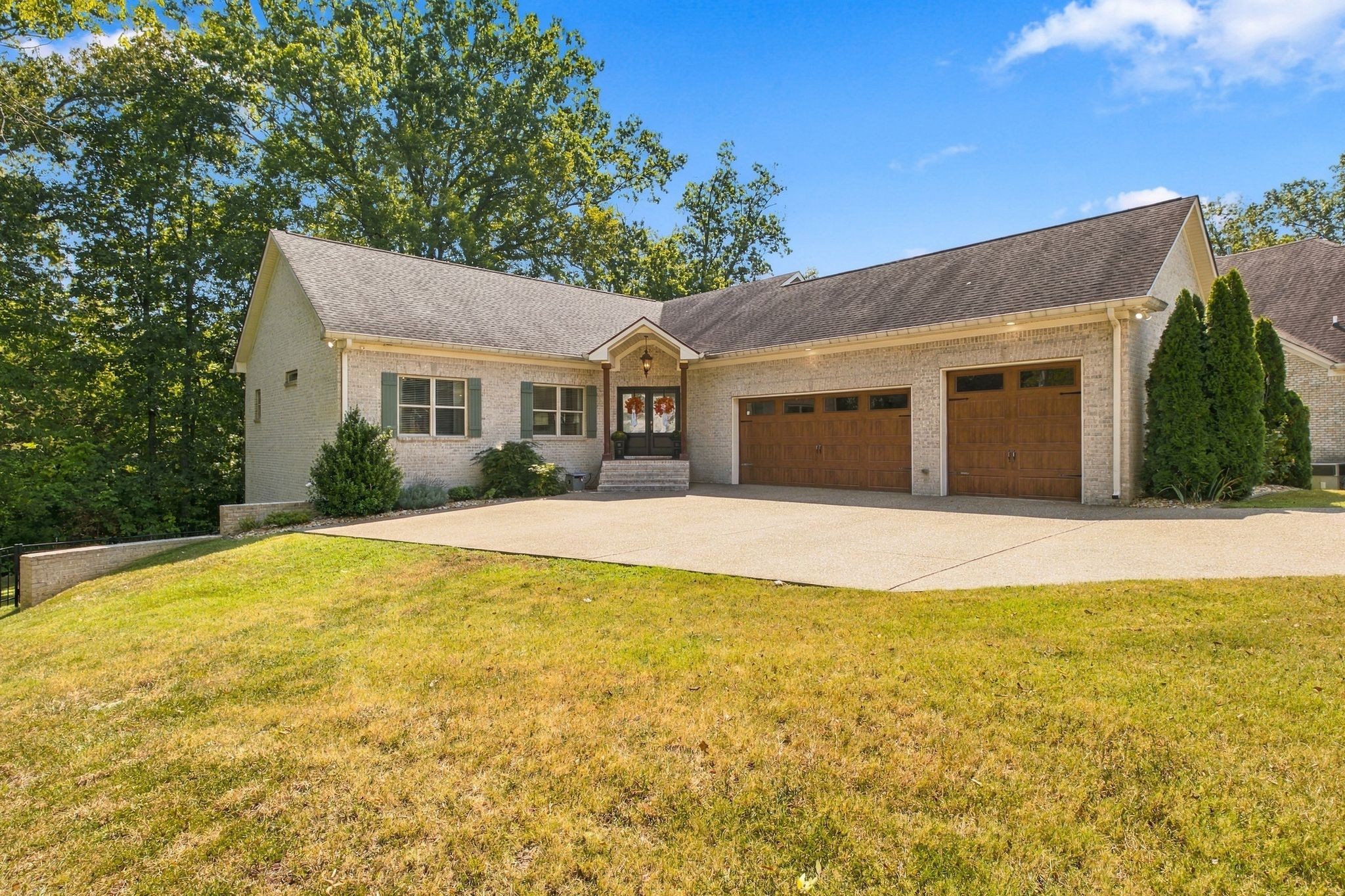 318 Cedar Hollow Ct Property Photo 1