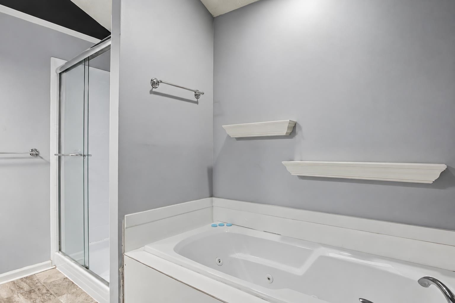 6 Glen Echo Dr Property Photo 21
