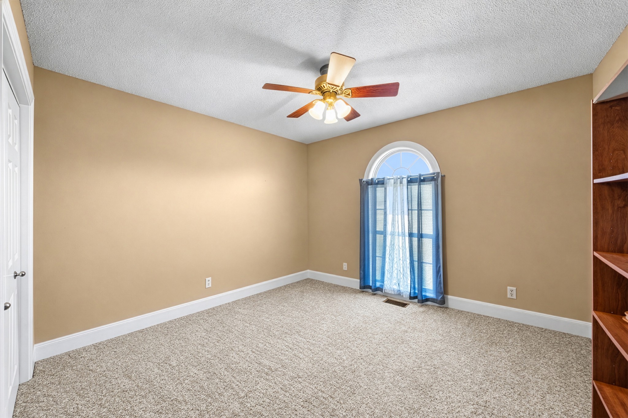 395 Overlook Cir Property Photo 41