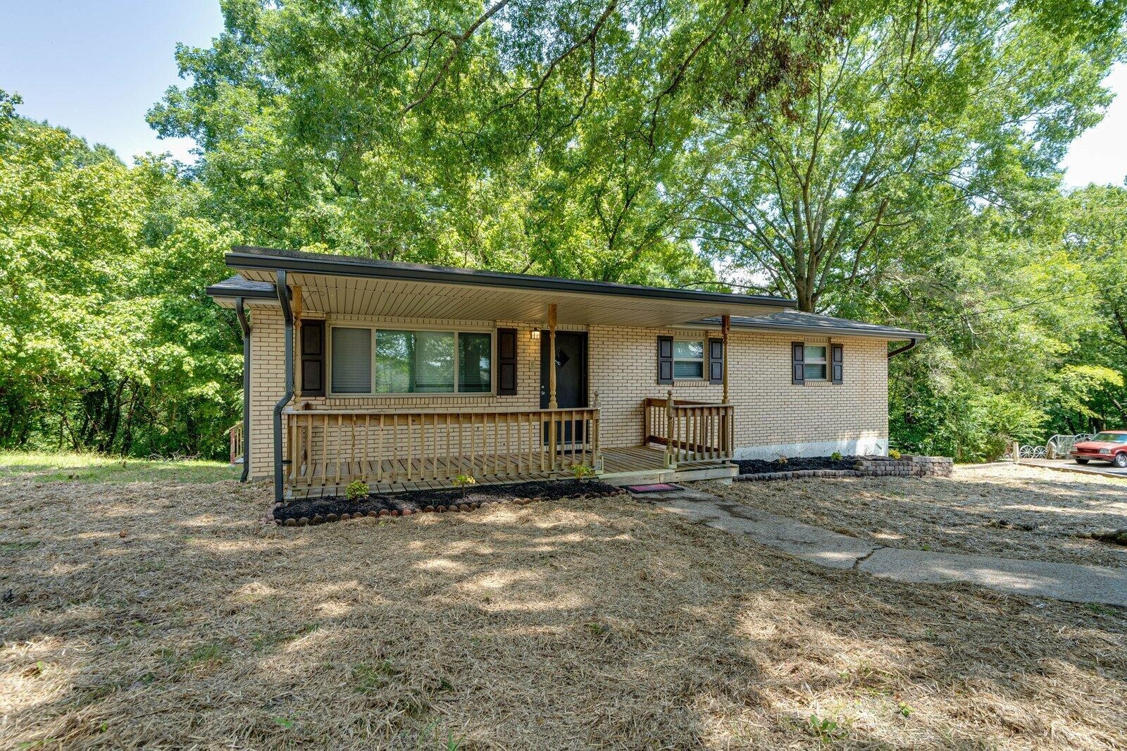 6 Canary Lane Property Photo 1